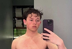 Jacob Sartorius nude and bulge penis photos