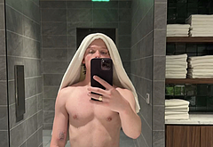 Jacob Sartorius nude and bulge penis photos