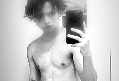 Jacob Sartorius nude and bulge penis photos