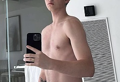 Jacob Sartorius nude and bulge penis photos