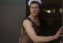 Hayes MacArthur sexy