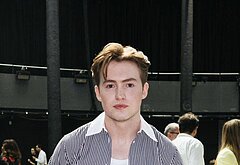 Kit Connor shirtless and sexy pics