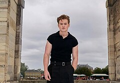 Kit Connor shirtless and sexy pics