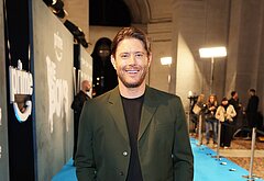 Jensen Ackles shirtless and sexy pics