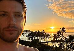 Jensen Ackles shirtless and sexy pics