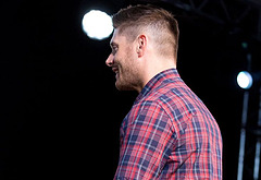 Jensen Ackles shirtless and sexy pics