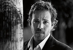 Stephen Dorff nude cock and bulge pics