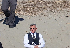 Cillian Murphy shirtless beach pics