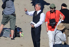 Cillian Murphy shirtless beach pics