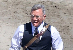 Cillian Murphy shirtless beach pics