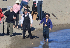 Cillian Murphy shirtless beach pics