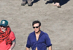 Cillian Murphy shirtless beach pics
