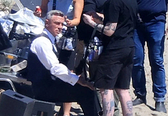 Cillian Murphy shirtless beach pics