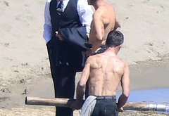 Cillian Murphy shirtless beach pics
