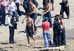 Cillian Murphy shirtless beach pics