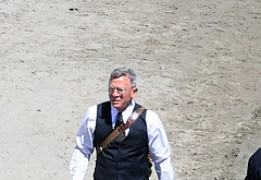 Cillian Murphy shirtless beach pics