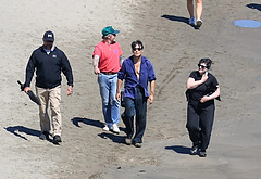 Cillian Murphy shirtless beach pics