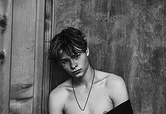 Toby Wallace shirtless and sexy pics