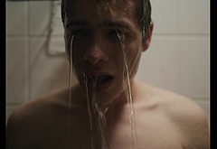 Toby Wallace nude and sex scenes