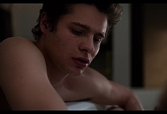 Toby Wallace nude and sex scenes