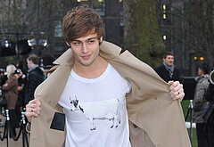 Douglas Booth shirtless and sexy photos