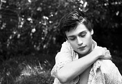 Douglas Booth shirtless and sexy photos