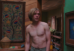 Charlie Plummer nude and gay sex scenes