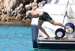 Jacob Elordi naked and bulge pics