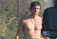 Jacob Elordi naked and bulge pics