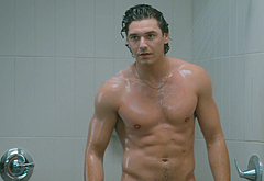 Belmont Cameli Strips Down Nude in Off Campus