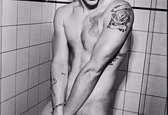 Yungblud nude and nsfw photos