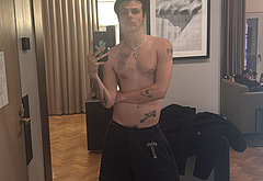 Yungblud nude and nsfw photos