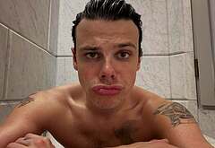 Yungblud nude and nsfw photos