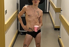 Yungblud nude and nsfw photos