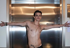 Yungblud nude and nsfw photos