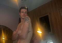 Yungblud nude and nsfw photos