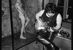 Yungblud nude and nsfw photos