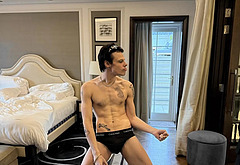 Yungblud nude and nsfw photos