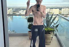 Yungblud nude and nsfw photos