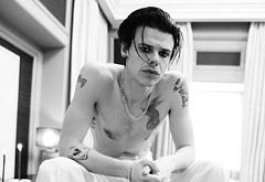 Yungblud nude and nsfw photos