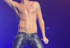 Yungblud nude and nsfw photos