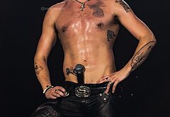 Yungblud nude and nsfw photos