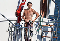 Yungblud paparazzi nude and sexy shots