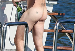 Yungblud paparazzi nude and sexy shots