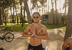 Finn Cole cock bulge and shirtless pics