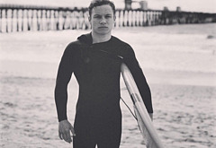 Finn Cole cock bulge and shirtless pics