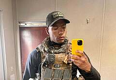 Elliot Knight sexy underwear and nude selfie pics