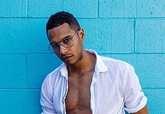 Elliot Knight sexy underwear and nude selfie pics