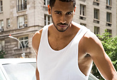 Elliot Knight sexy underwear and nude selfie pics
