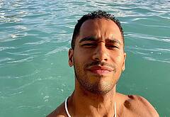 Elliot Knight sexy underwear and nude selfie pics